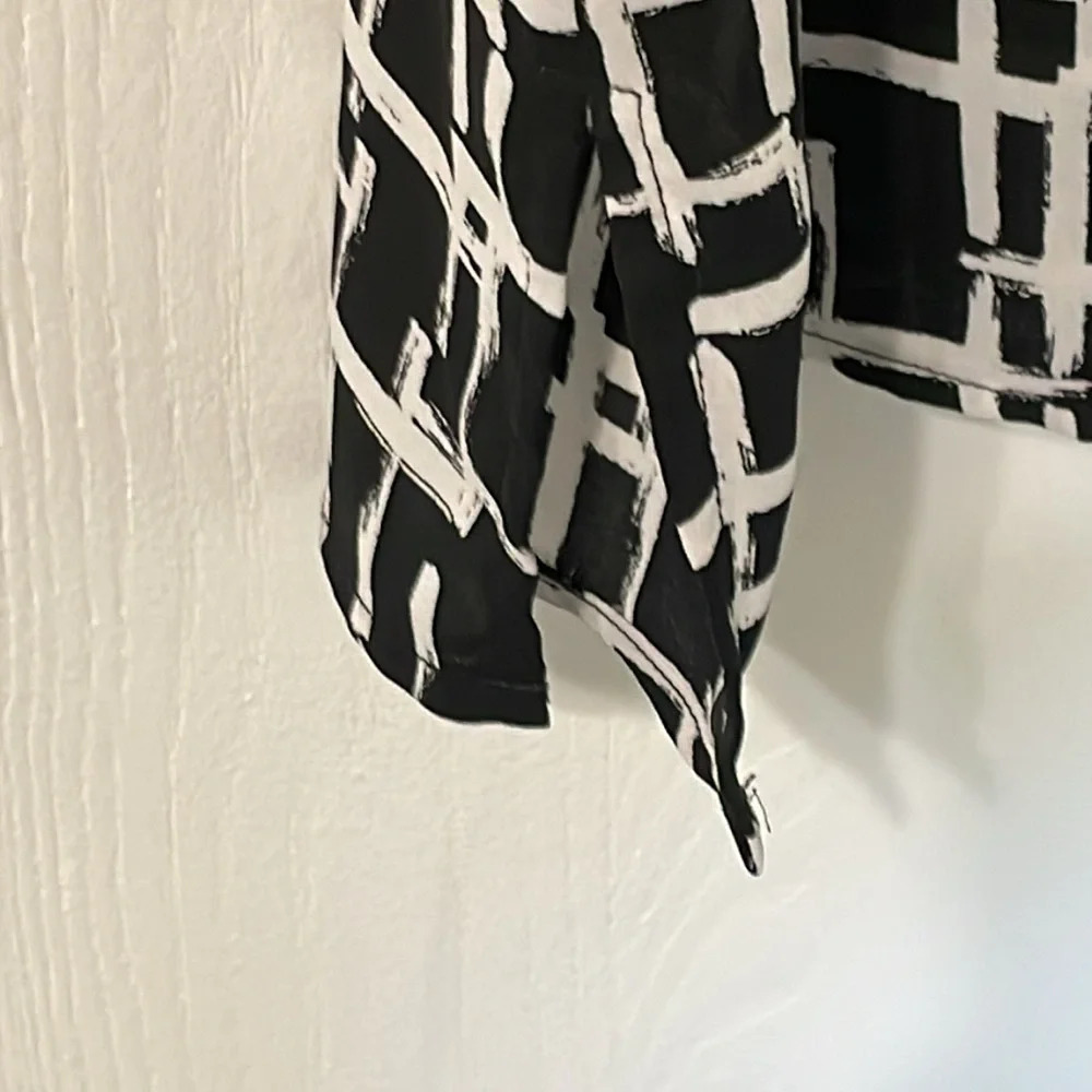 💰Counterparts NWOT Sheer Black & White Short Sleeve Flowy Blouse Size XL - Picture 8 of 9
